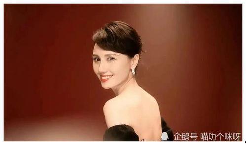 娱乐圈吃瓜中国女明星,揭秘中国女明星的吃瓜盛宴  第3张